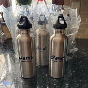 NEW: ASICS Newbury Street 25 Oz Stainless Steel Sports Water Bottles